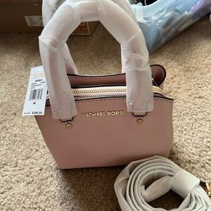 Michael Kors Savannah